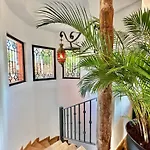 Villa Tropical Garden