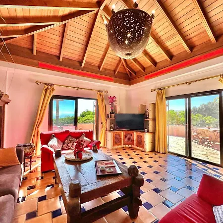 Tropical Garden Villa Guia de Isora (Tenerife)